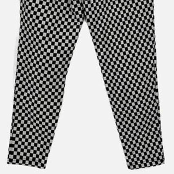 Rue 21 Plus Size Checkered Slim Fit Pants in Black/White Size 1X - Picture 7 of 10